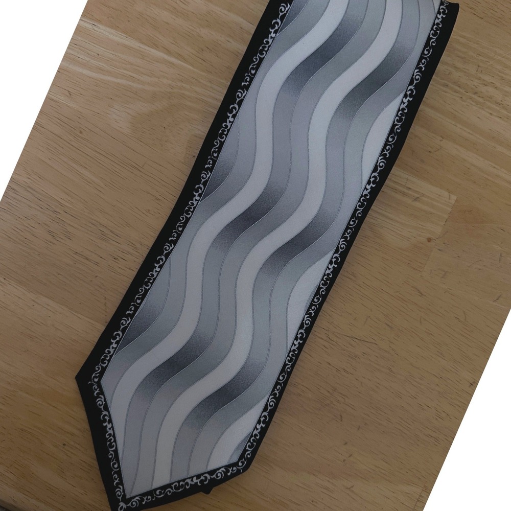 Vintage Versailles by Piatelli Silk Necktie Gray Silver Black Abstract Wave Wide